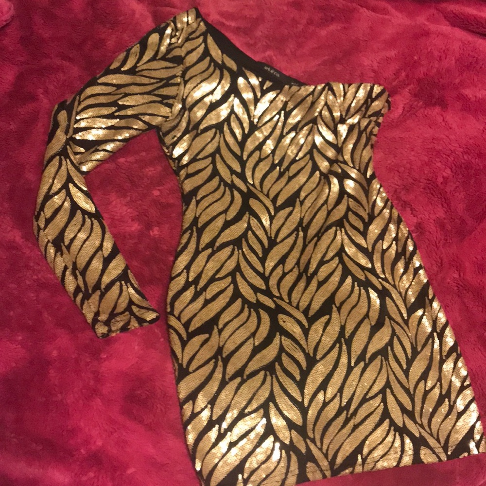 Black and Gold Sequined Dress